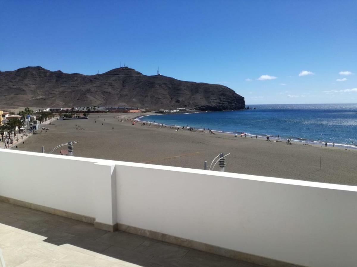 ático En Primera Linea De Playa Apartamento
